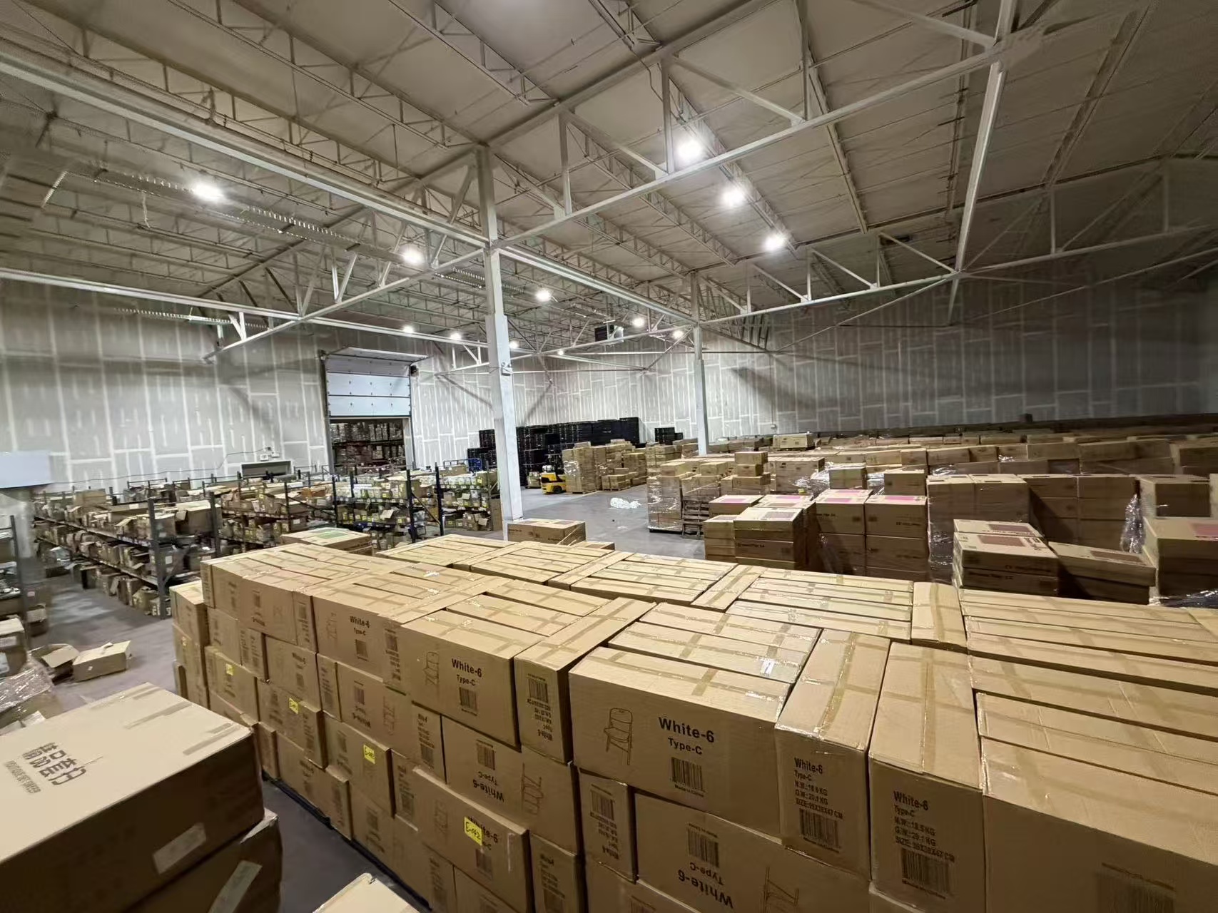 LIVELY warehouse panorama